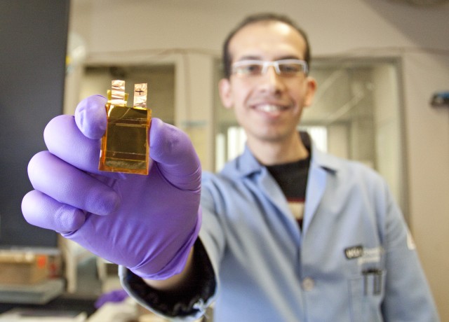  Новые биоразлагаемые батареи могут бесследно растворяться внутри человеческого тела  - фото 1